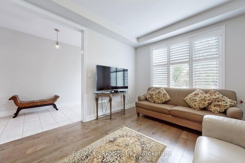 Photo 6 at 140 Magnolia Crescent, GO Glenorchy, Oakville