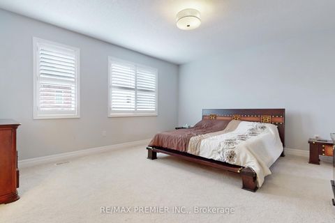 Photo 26 at 140 Magnolia Crescent, GO Glenorchy, Oakville