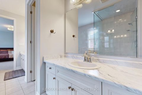 Photo 29 at 140 Magnolia Crescent, GO Glenorchy, Oakville