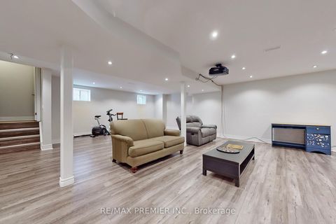 Photo 41 at 140 Magnolia Crescent, GO Glenorchy, Oakville