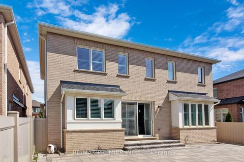 Photo 46 at 140 Magnolia Crescent, GO Glenorchy, Oakville