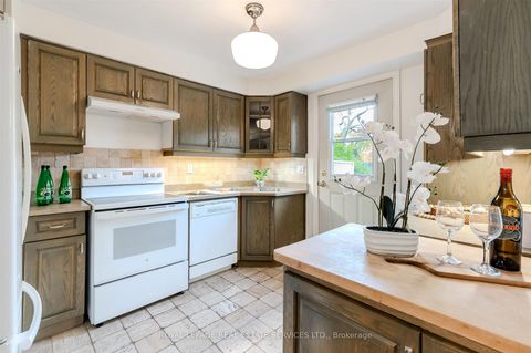 Photo 10 at 93 Medland Crescent, High Park North, Toronto