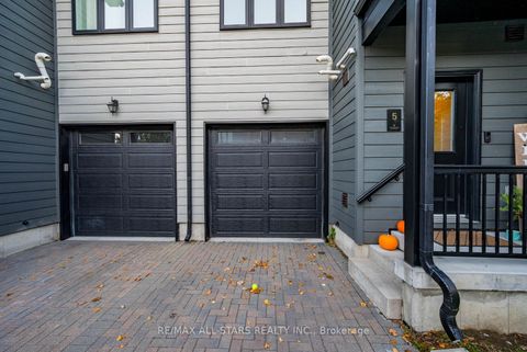 Photo 3 at 20 - 5 Stonehart Lane, 400 North, Barrie