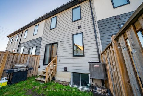 Photo 24 at 20 - 5 Stonehart Lane, 400 North, Barrie