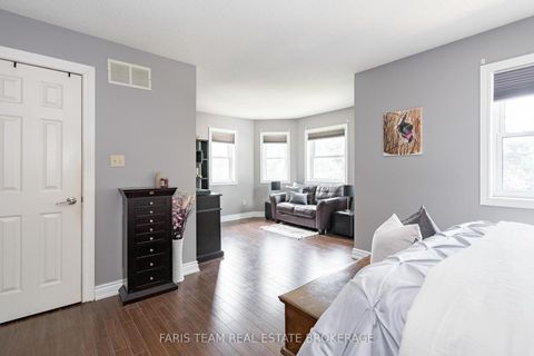 Photo 19 at 142 Livingstone Street W, West Bayfield, Barrie