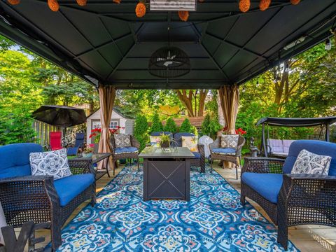 Photo 20 at 30 Moffat Crescent, Aurora Heights, Aurora