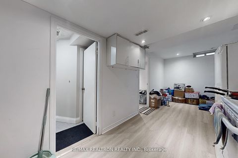 Photo 5 at 20 - 1121 Sandhurst Circle, Agincourt North, Toronto