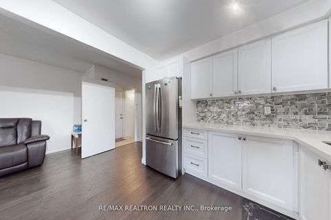 Photo 7 at 20 - 1121 Sandhurst Circle, Agincourt North, Toronto