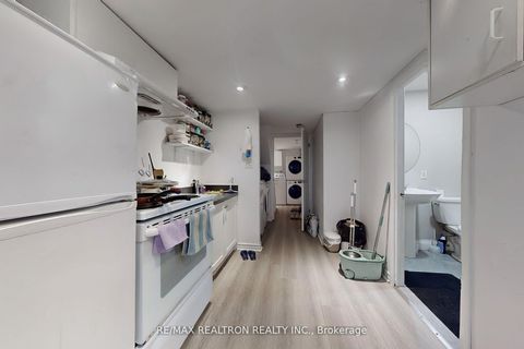 Photo 15 at 20 - 1121 Sandhurst Circle, Agincourt North, Toronto