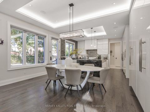 Photo 14 at 10 Malaren Road, Maple, Vaughan