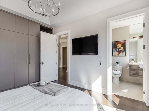 Photo 26 at 10 Malaren Road, Maple, Vaughan