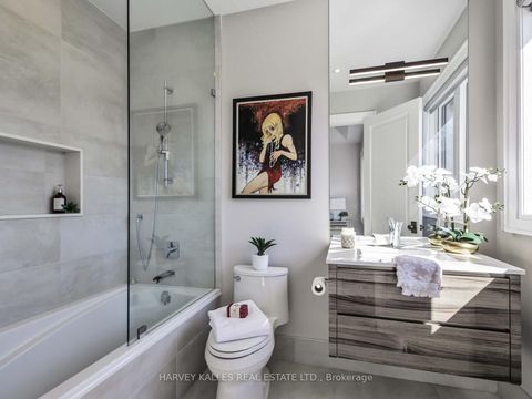 Photo 27 at 10 Malaren Road, Maple, Vaughan