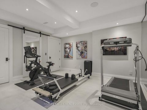 Photo 40 at 10 Malaren Road, Maple, Vaughan