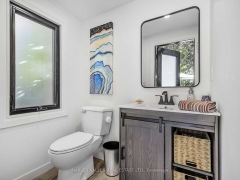 Photo 42 at 10 Malaren Road, Maple, Vaughan