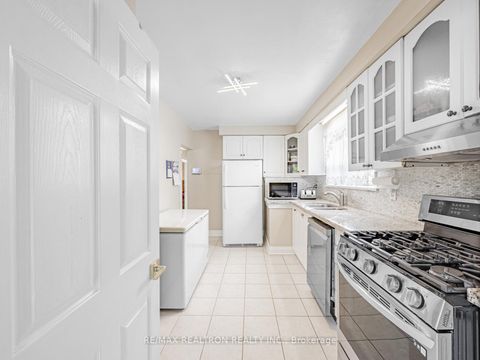 Photo 9 at 25 Chandler Drive, Woburn, Toronto