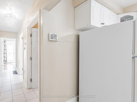 Photo 11 at 25 Chandler Drive, Woburn, Toronto