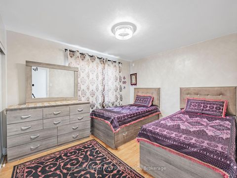 Photo 14 at 25 Chandler Drive, Woburn, Toronto