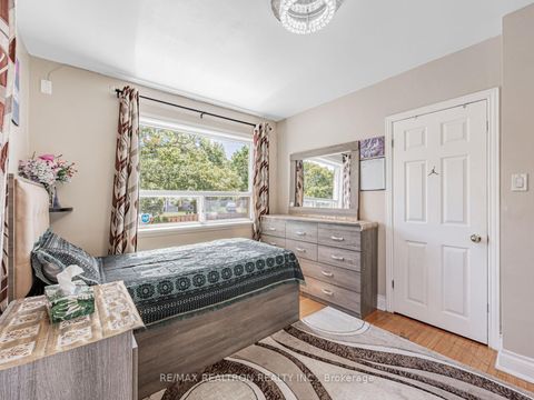 Photo 16 at 25 Chandler Drive, Woburn, Toronto