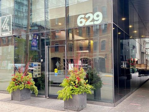 Photo 3 at 410 - 629 King Street W, Waterfront Communities C1, Toronto