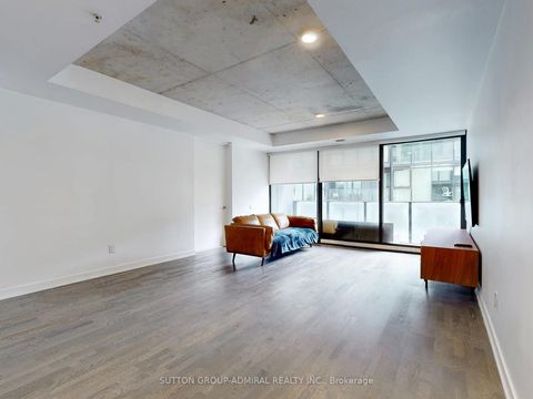Photo 8 at 410 - 629 King Street W, Waterfront Communities C1, Toronto