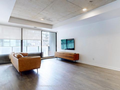 Photo 9 at 410 - 629 King Street W, Waterfront Communities C1, Toronto