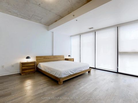 Photo 15 at 410 - 629 King Street W, Waterfront Communities C1, Toronto