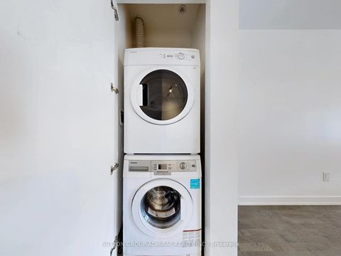 Photo 21 at 410 - 629 King Street W, Waterfront Communities C1, Toronto