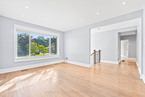 Photo 5 at 108 Lynedock Crescent, Donalda, Toronto