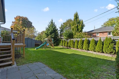 Photo 26 at 108 Lynedock Crescent, Donalda, Toronto