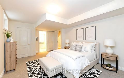 Photo 18 at 71 Otonabee Avenue, Newtonbrook East, Toronto