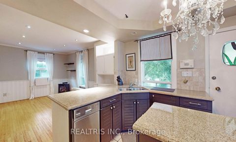 Photo 9 at 149 Worsley Street, City Centre, Barrie