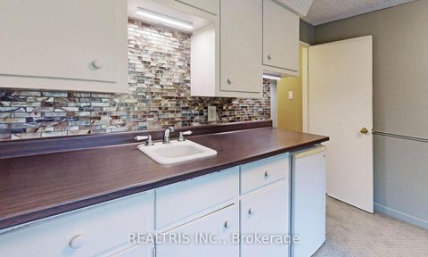 Photo 16 at 149 Worsley Street, City Centre, Barrie