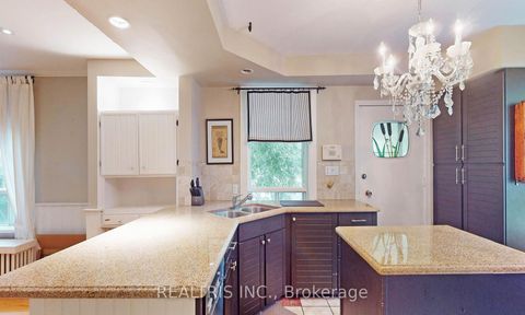 Photo 24 at 149 Worsley Street, City Centre, Barrie