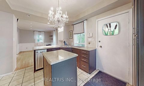 Photo 25 at 149 Worsley Street, City Centre, Barrie