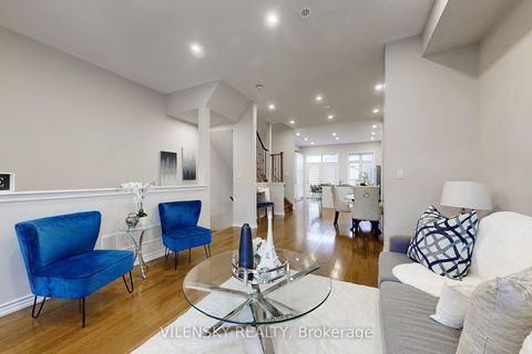 Photo 1 at 162 Golden Trail, Patterson, Vaughan