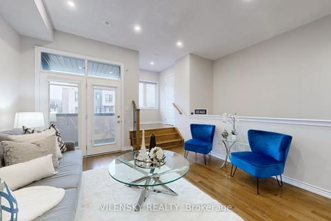 Photo 3 at 162 Golden Trail, Patterson, Vaughan