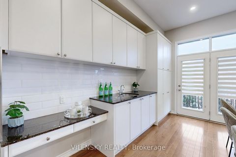 Photo 12 at 162 Golden Trail, Patterson, Vaughan