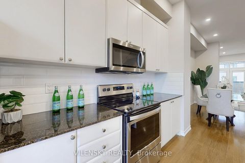 Photo 14 at 162 Golden Trail, Patterson, Vaughan