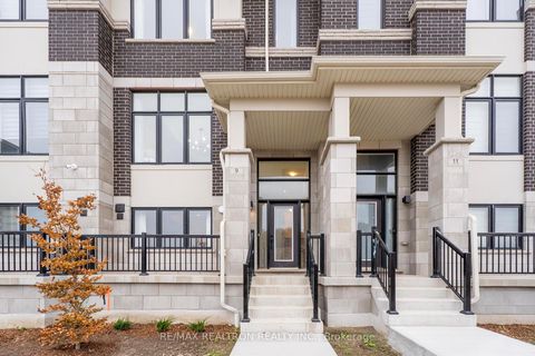 Photo 2 at 9 Onigam Lane, Rural Richmond Hill, Richmond Hill