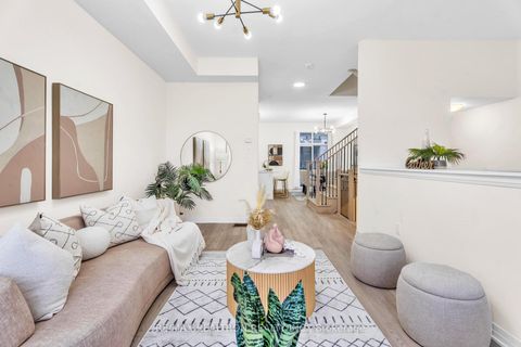 Photo 5 at 9 Onigam Lane, Rural Richmond Hill, Richmond Hill