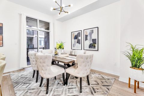 Photo 11 at 9 Onigam Lane, Rural Richmond Hill, Richmond Hill