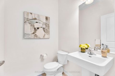 Photo 13 at 9 Onigam Lane, Rural Richmond Hill, Richmond Hill