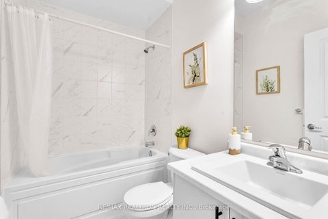 Photo 26 at 9 Onigam Lane, Rural Richmond Hill, Richmond Hill