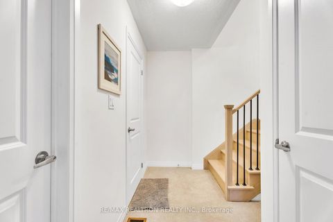 Photo 35 at 9 Onigam Lane, Rural Richmond Hill, Richmond Hill