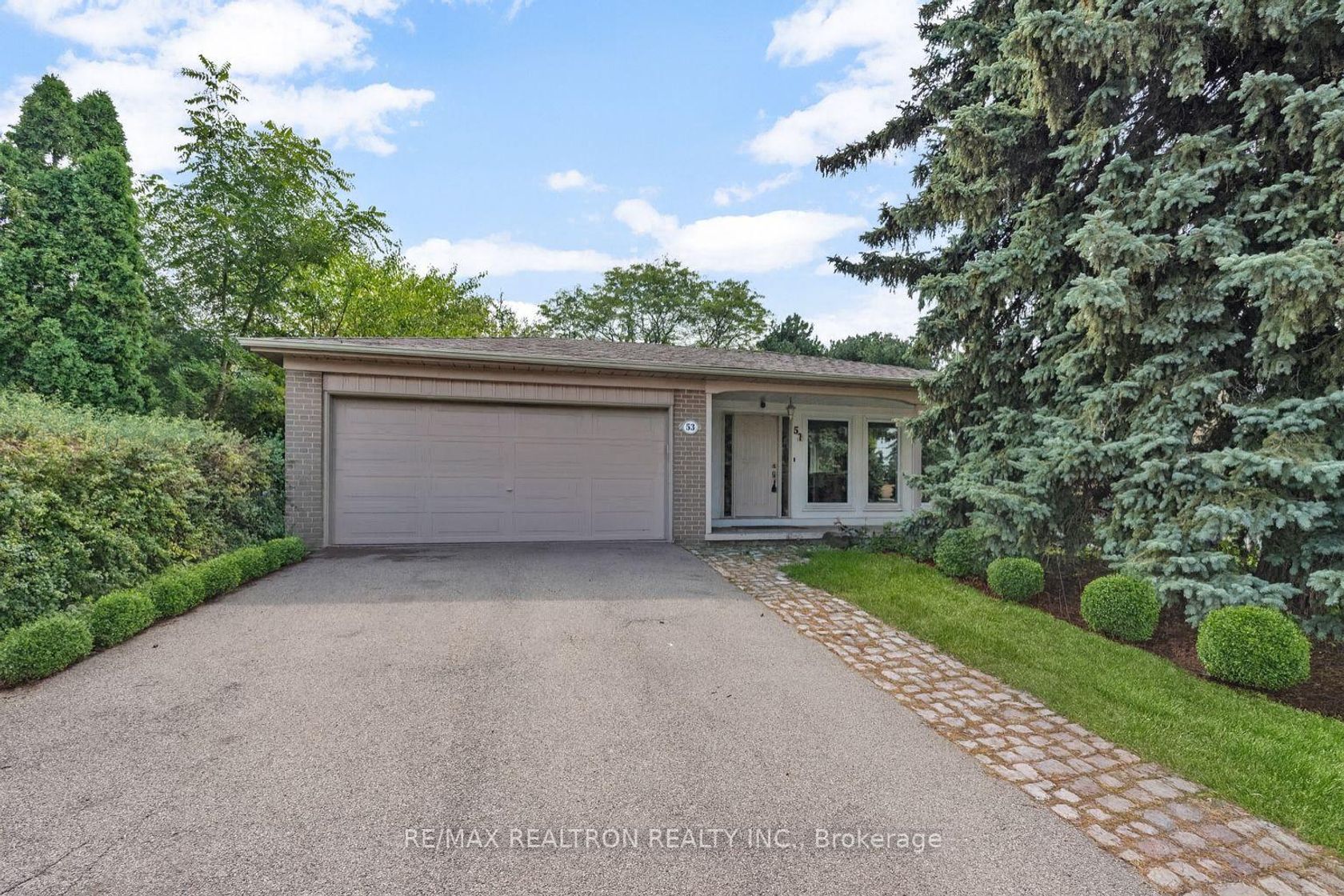 53 Knighton Drive, Victoria Village, Toronto photo number 2