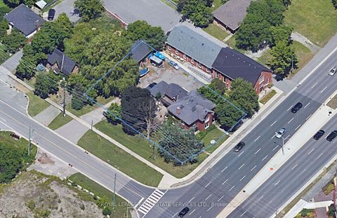 Photo 1 at 2527 Dundas Street W, NW Northwest, Oakville