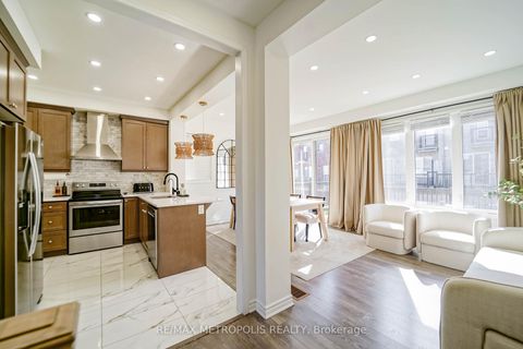 Photo 14 at 29 Casely Drive, Rural Richmond Hill, Richmond Hill