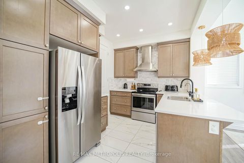 Photo 23 at 29 Casely Drive, Rural Richmond Hill, Richmond Hill