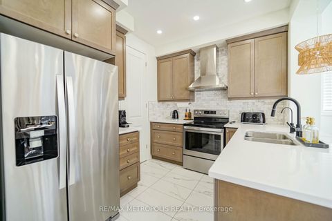 Photo 24 at 29 Casely Drive, Rural Richmond Hill, Richmond Hill