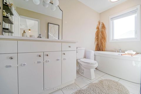 Photo 36 at 29 Casely Drive, Rural Richmond Hill, Richmond Hill